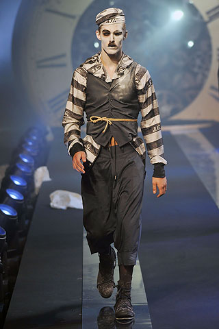 John Galliano / - 2011